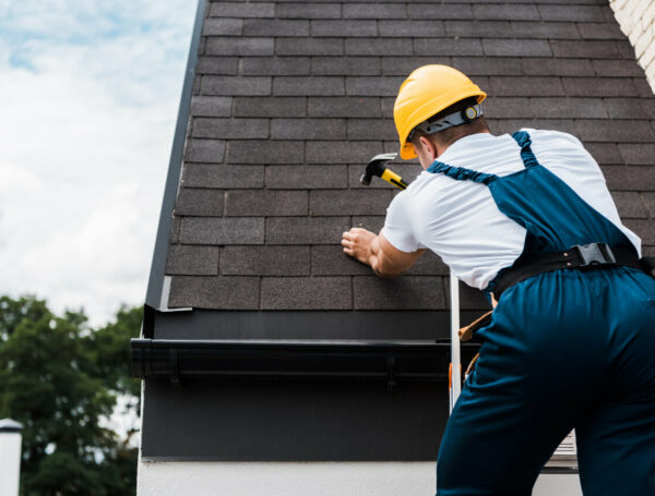 DIY vs. Professional Roof Repair: What You Need to Know