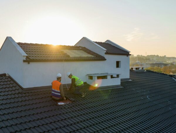 Exploring the Benefits of Regular Roof Maintenance