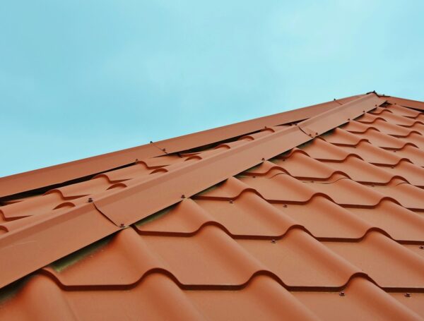 A Guide to Choosing the Right Roofing Material for Your Home