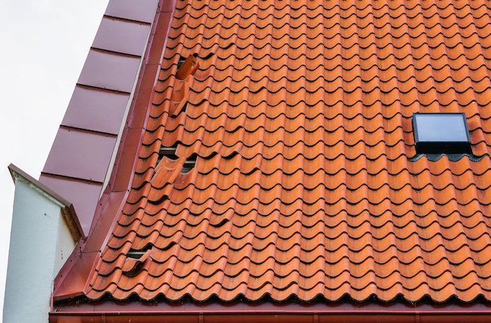 Spot Roof Damage Early: Signs & Risks Explained