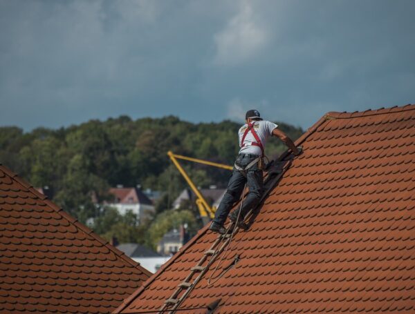 Top Signs It’s Time to Replace Your Roof